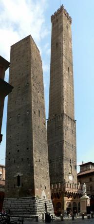 Věže Bologna