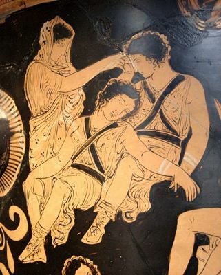 Váza tím, že Eumenides Painter předváděl Clytemnestru, jak se snaží probudit Erinyes, v Louvru.