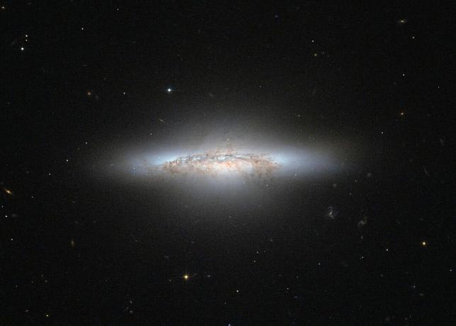 lentikulární galaxie