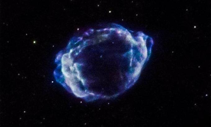 Supernova bublina rozšiřující se trosky.