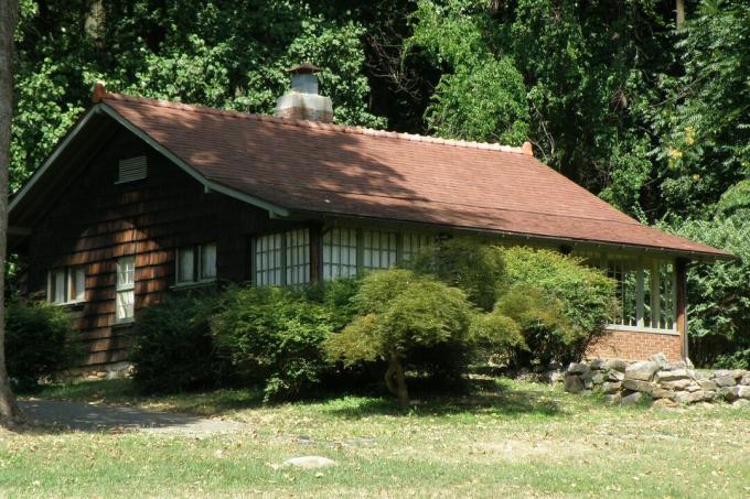 Craftsman Farms Cottage, majetek Gustava Stickleyho 1908-1917, v Morris Plains, New Jersey