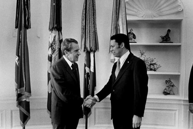 Richard M. Nixon; Colin L. Powell