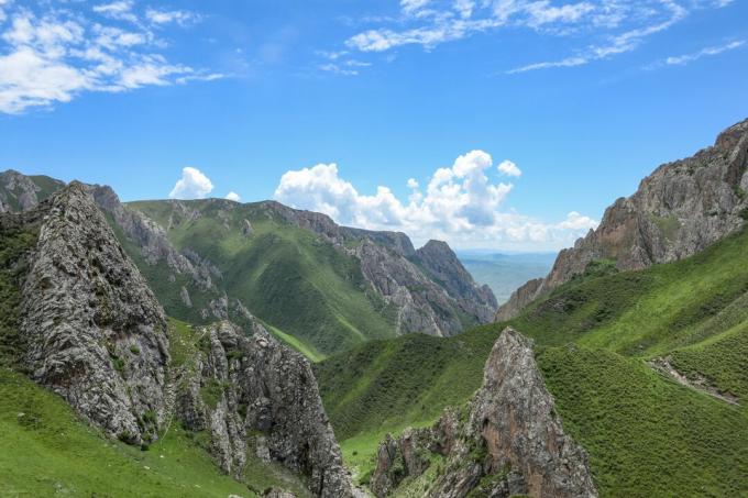 Zasedání jeskyně Biashiya kras na tibetské náhorní plošině