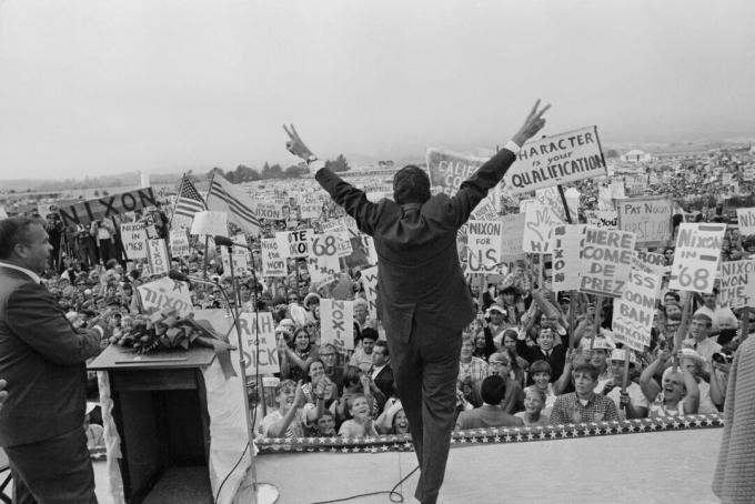 Richard Nixon vede kampaň v roce 1968